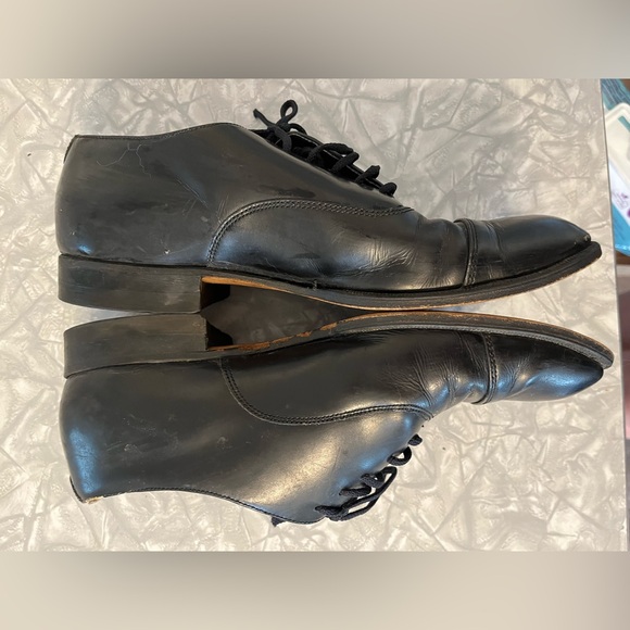 Vintage black Eatons shoes - Picture 2 of 5